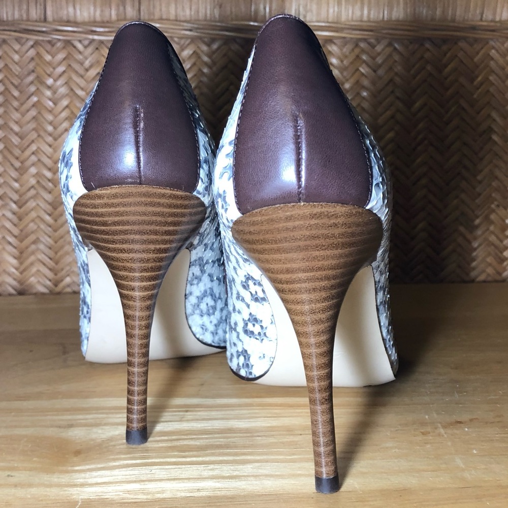 B. Makowsky BM Neve Pumps - Picture 4 of 8